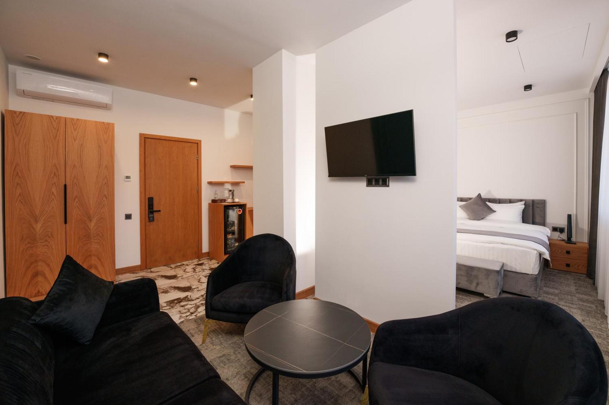 Revive Boutique Hotel Ereván Habitación foto