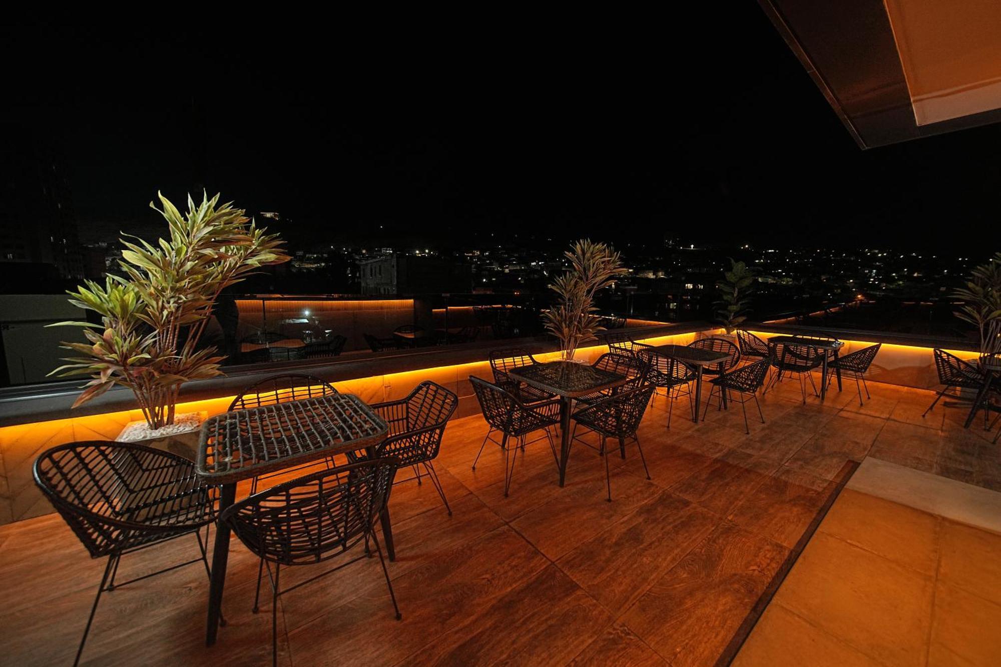 Revive Boutique Hotel Ereván Exterior foto